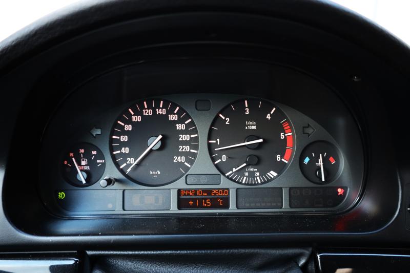 BMW - 525 - pic16