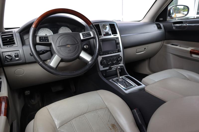 Chrysler - 300C - pic11