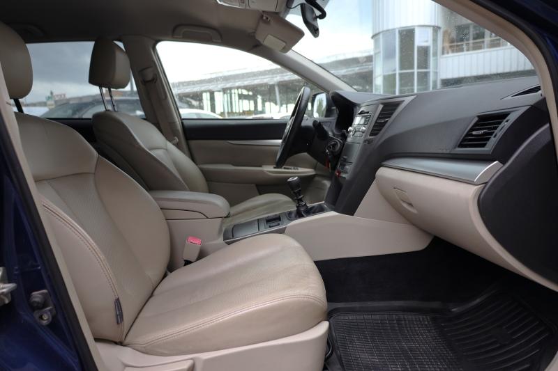 Subaru - Legacy - pic9