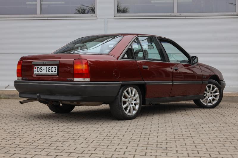 Opel - Omega - pic6