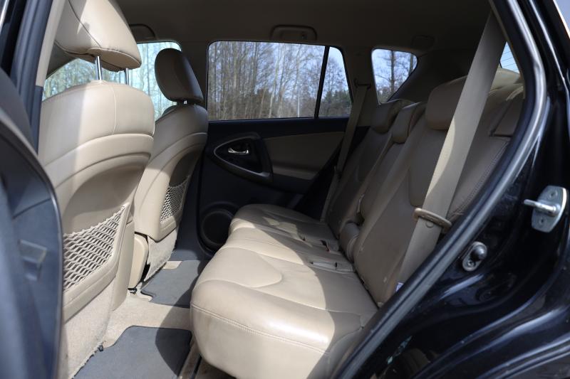 Toyota - RAV4 - pic12