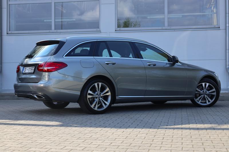 Mercedes-Benz - C350 - pic9
