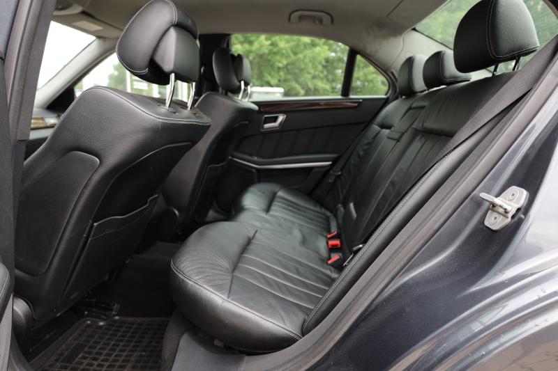 Mercedes-Benz - E200 - pic14