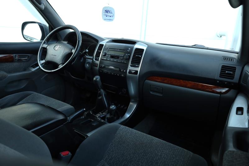 Toyota - Land Cruiser - pic10