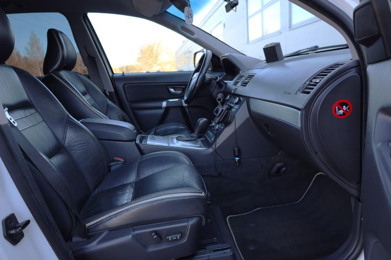 Volvo - XC90 - pic11