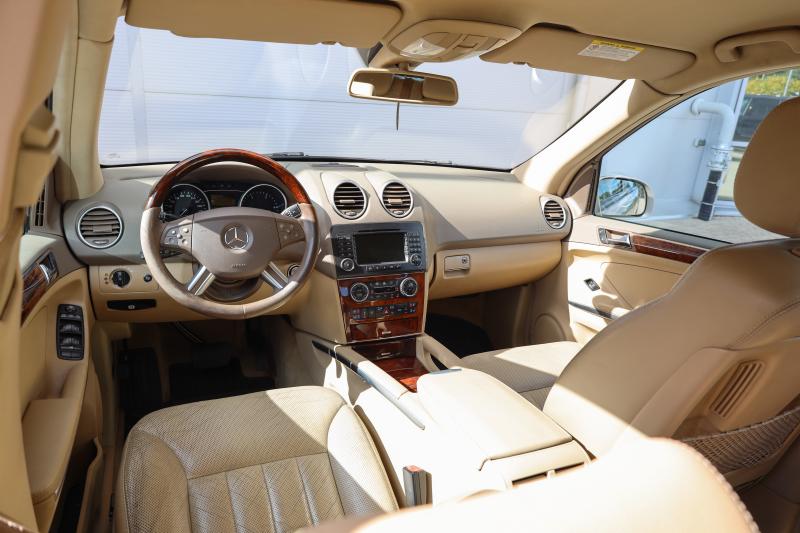 Mercedes-Benz - ML320 - pic12