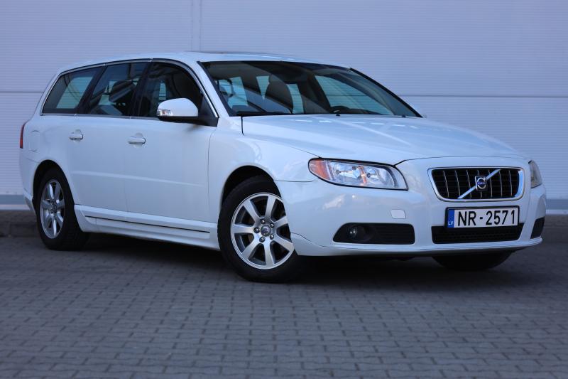 Volvo - V70 - pic3