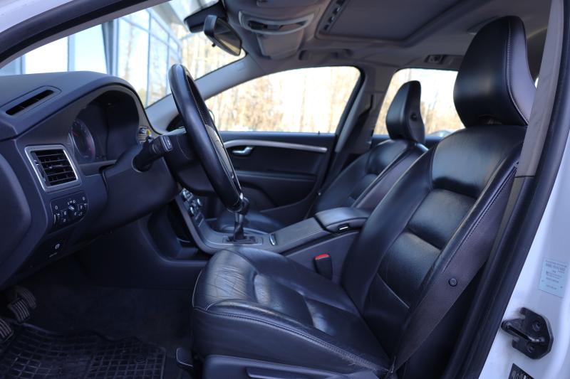 Volvo - V70 - pic9