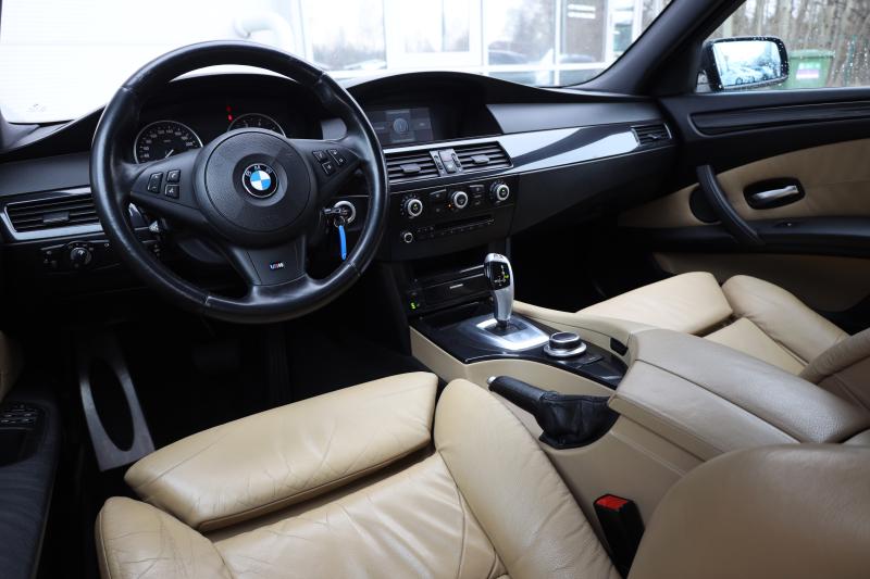 BMW - 523 - pic7