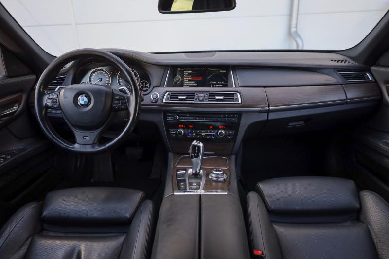 BMW - 740 - pic7