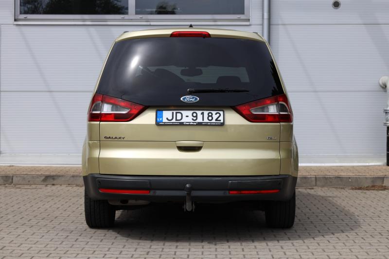 Ford - Galaxy - pic5