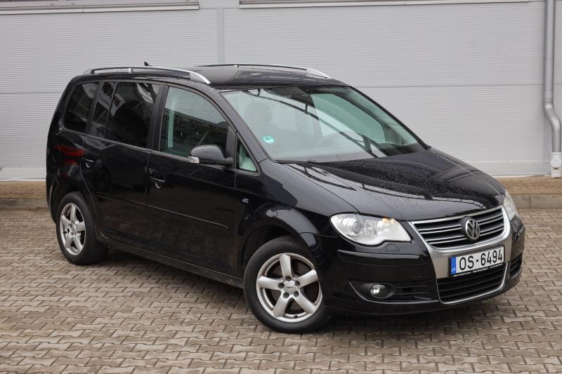 Volkswagen - Touran - pic4