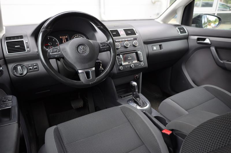 Volkswagen - Touran - pic11
