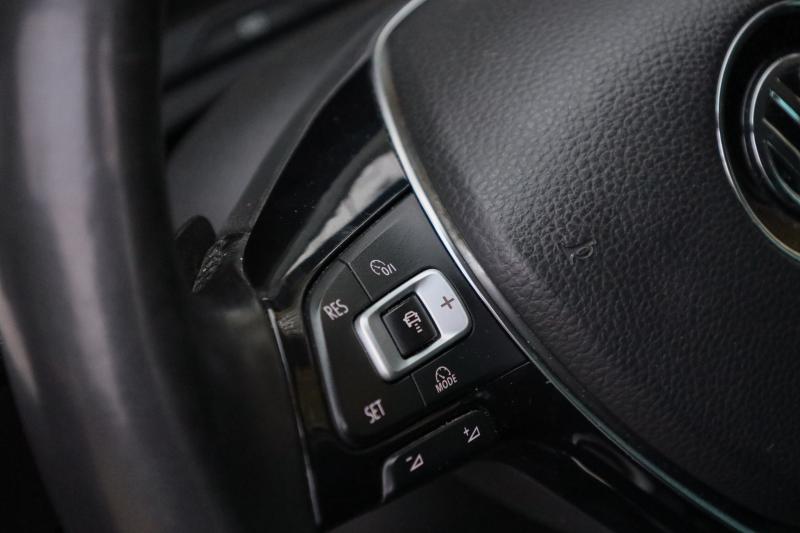 Volkswagen - Passat Alltrack - pic11