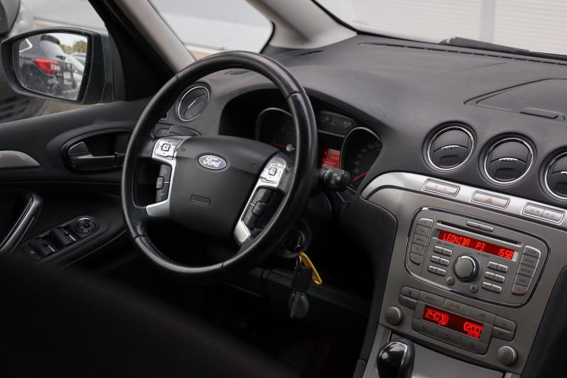 Ford - Galaxy - pic16
