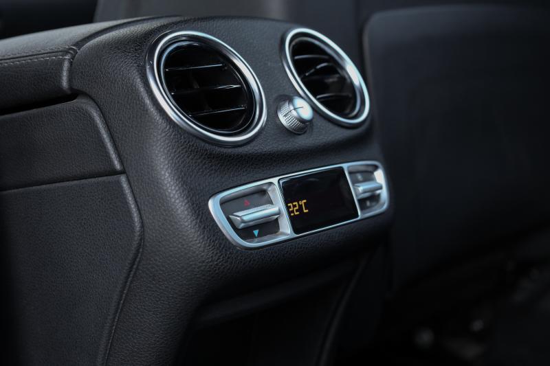 Mercedes-Benz - C350 - pic18