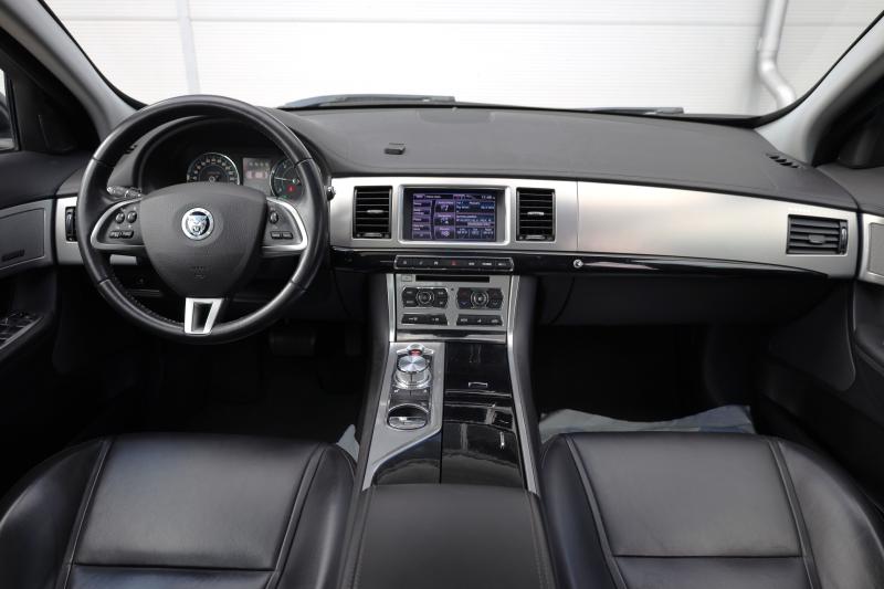 Jaguar - XF - pic6