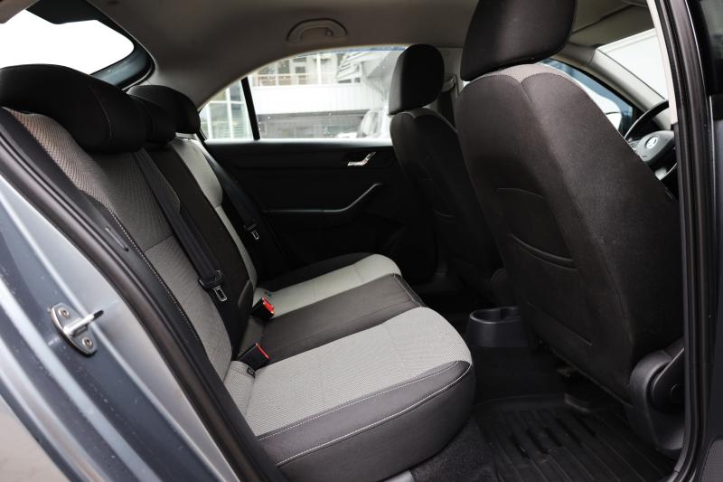 Skoda - Rapid - pic13