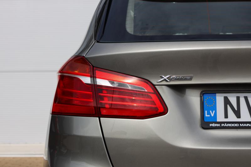 BMW - 218 - pic8