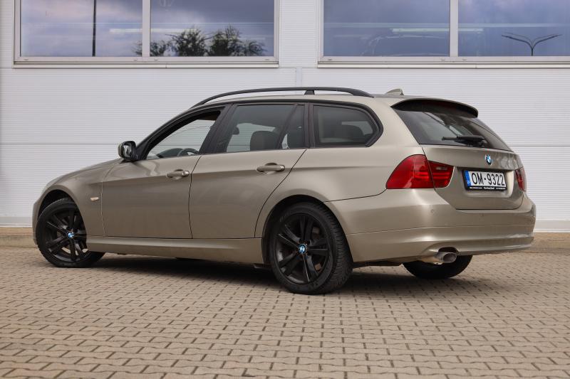 BMW - 320 - pic5